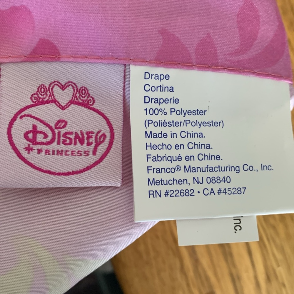 Disney Princess Rapunzel Set of Four Curtain Panels With Tie Backs - Picture 6 of 7
